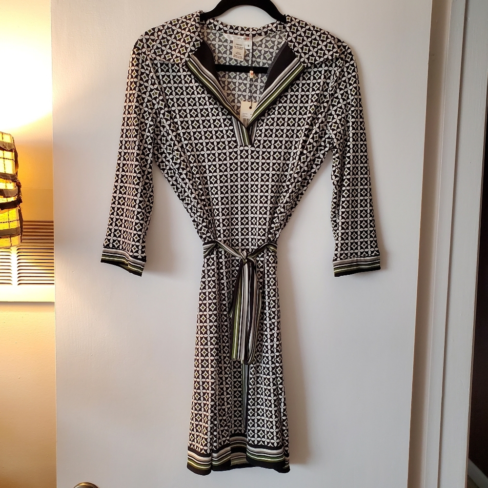 NWT Studio M 1960's Style Mod Geometric Print & Stripe V-Neck Longsleeve Dress